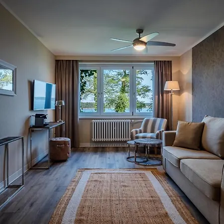 Waterfront21 & Hotel 4*