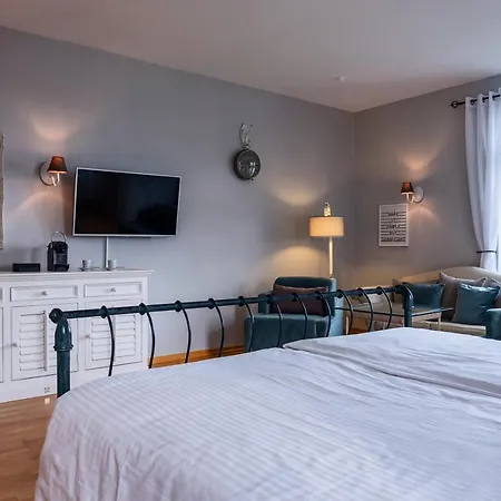 Waterfront21 & Hotell 4*