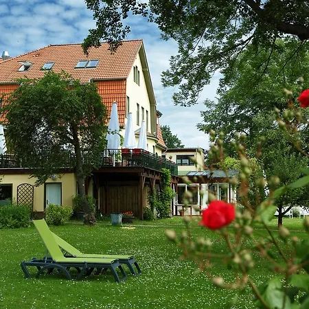 Hotel Waterfront21 & 4*