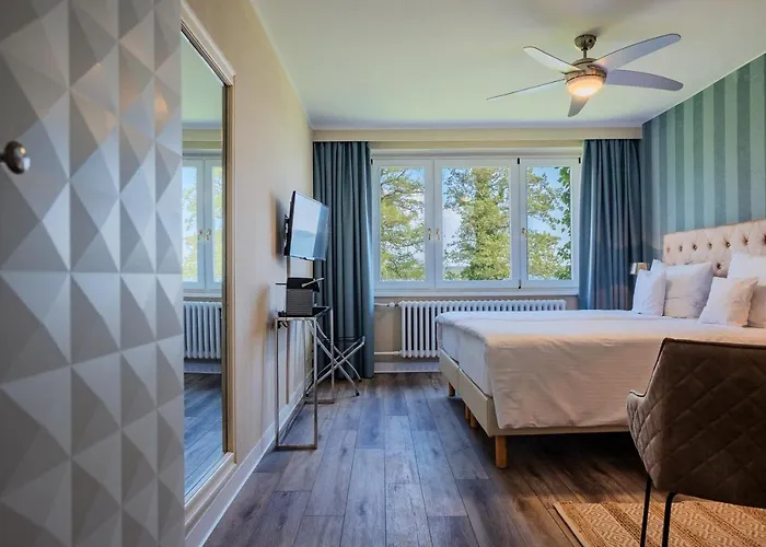 Waterfront21 & 4* バート・ザーロー